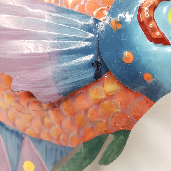 Tropical Fish Decor Painted Metal Wall Fish and Soap Dish - Picture 6 of 7